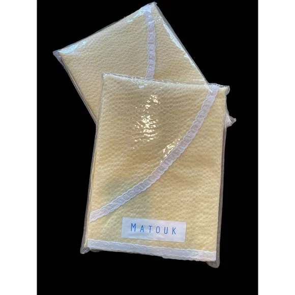 VINTAGE NOS YELLOW MATOUK TWIN COVERLETS - Picture 2 of 3